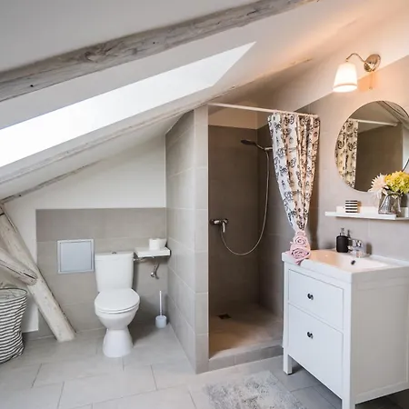 Pitypang Apartman Lägenhet *