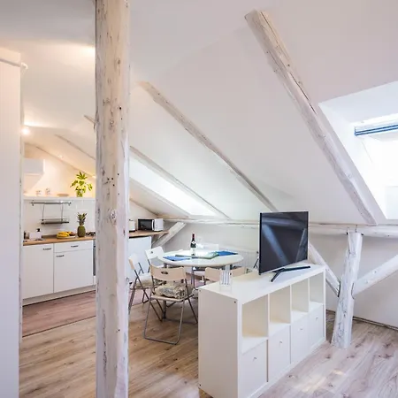 Pitypang Apartman Lägenhet