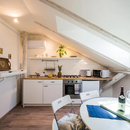 Lägenhet Pitypang Apartman