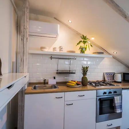 Lägenhet Pitypang Apartman *