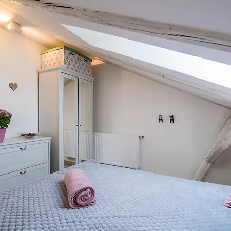 Lägenhet Pitypang Apartman *